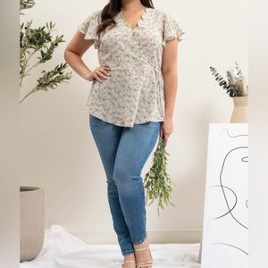 New Plus Floral Print Surplice Top Flutter Sleeve Scallop Waist Tie Peplum Style